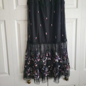 Willow & Clay Black Embroidered Midi Skirt, Size M